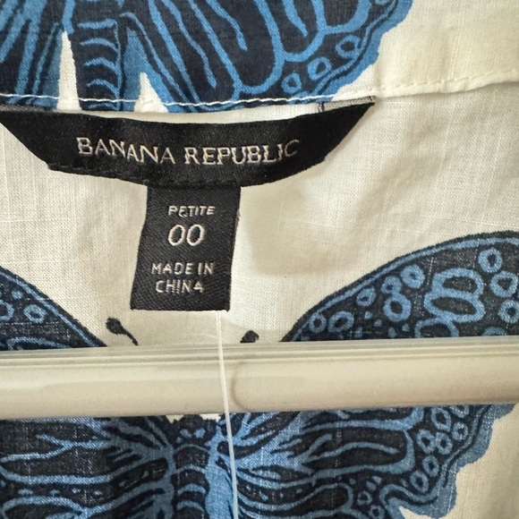 Banana Republic Navy and Cream Floral Wrap Midi Dress - Picture 9 of 10